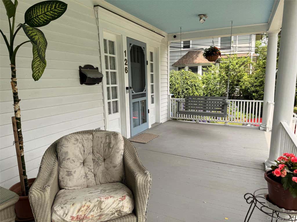Photo of 126 Greenridge Avenue, White Plains, NY 10605 (MLS # 950391)
