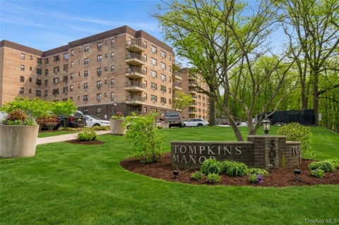 Homes For Sale - 505 Central Avenue #618<br/> White Plains, NY 10606