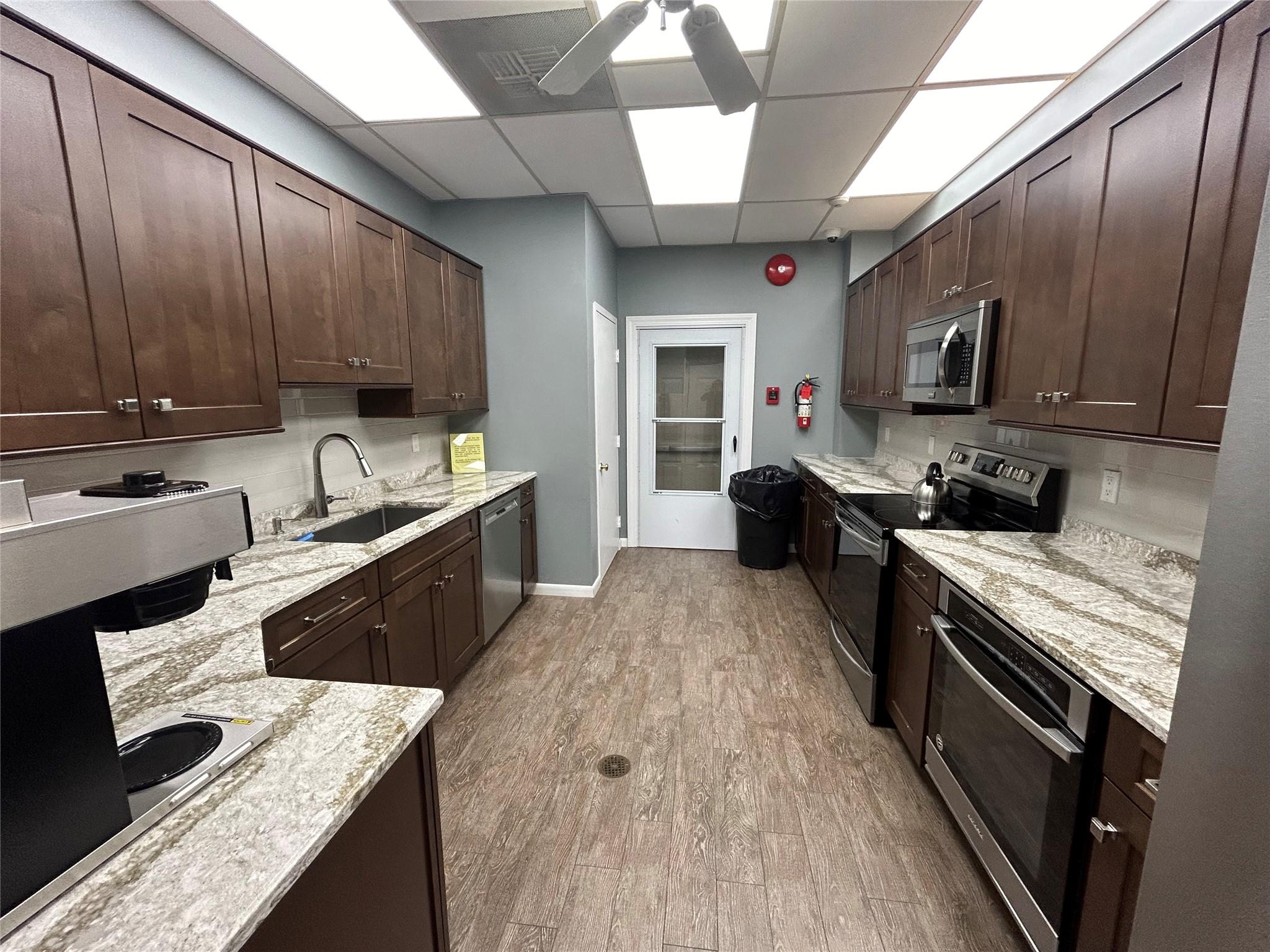 295 W Midland Pond Court, Moriches, New York image 32