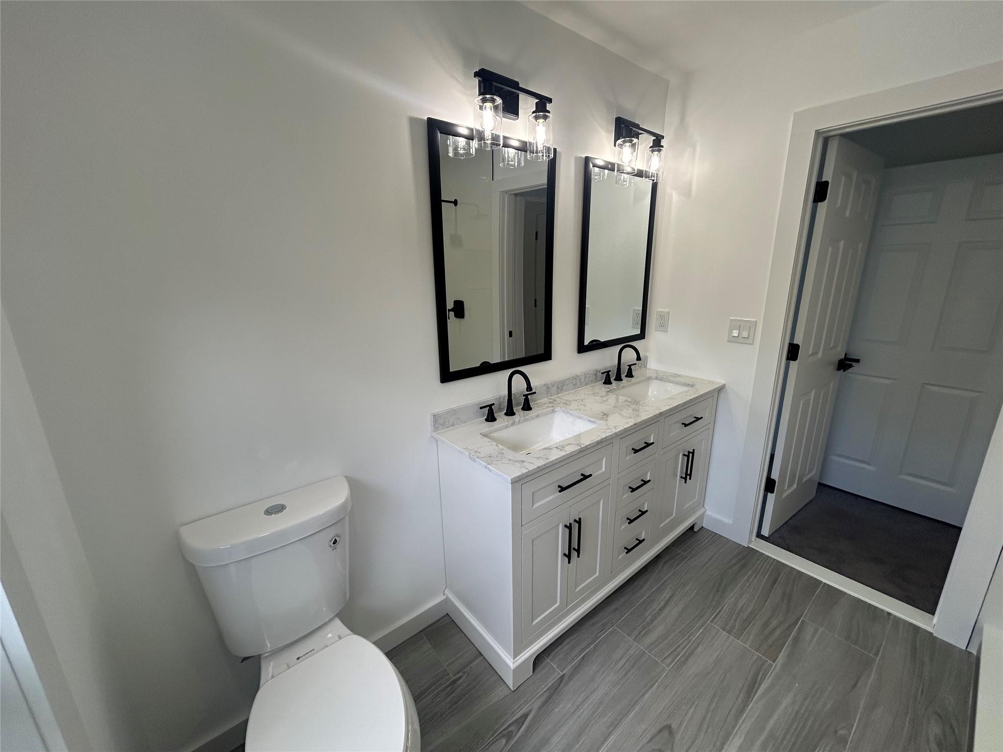 295 W Midland Pond Court, Moriches, New York image 23