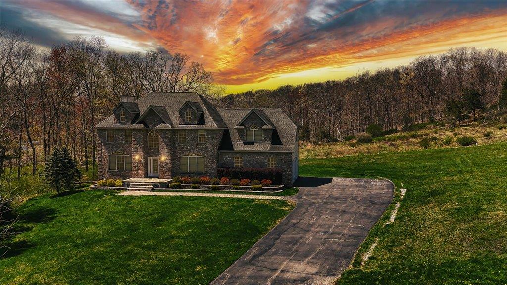 11 Saddle Hill Road