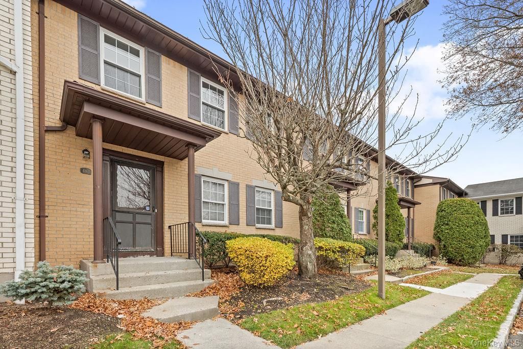 Photo of 482 Iroquois Court, Suffern, NY 10901 (MLS # 937789)