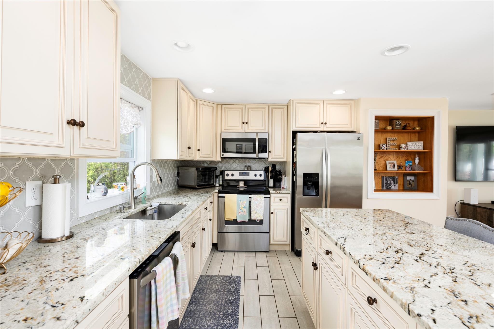 18 Congressional Drive, Newburgh, New York image 6
