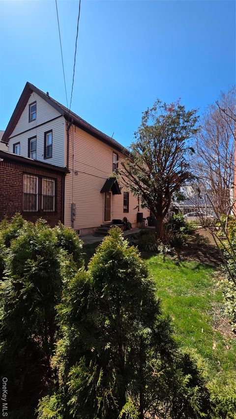 Multifamily For Sale - 37-54 99th Street<br/> Corona, NY 11368