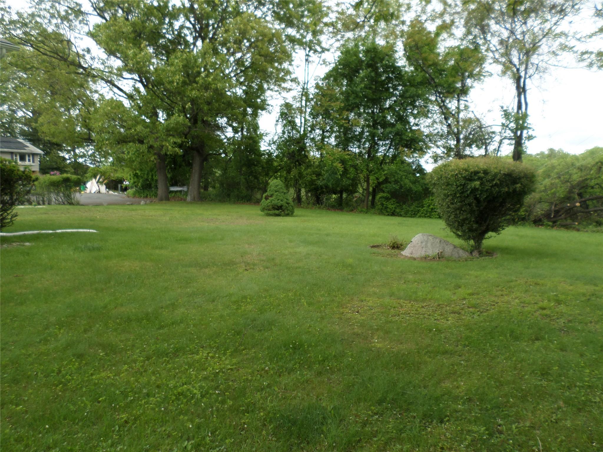 17 Johanna Lane, Monsey, New York image 30