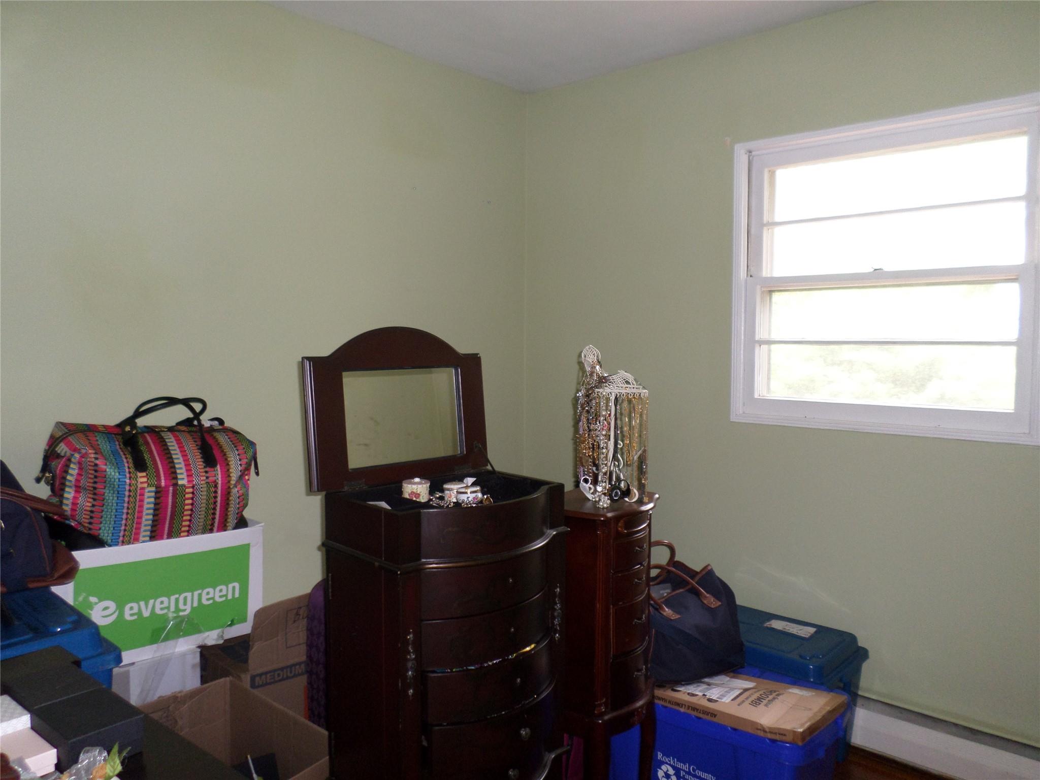 17 Johanna Lane, Monsey, New York image 12