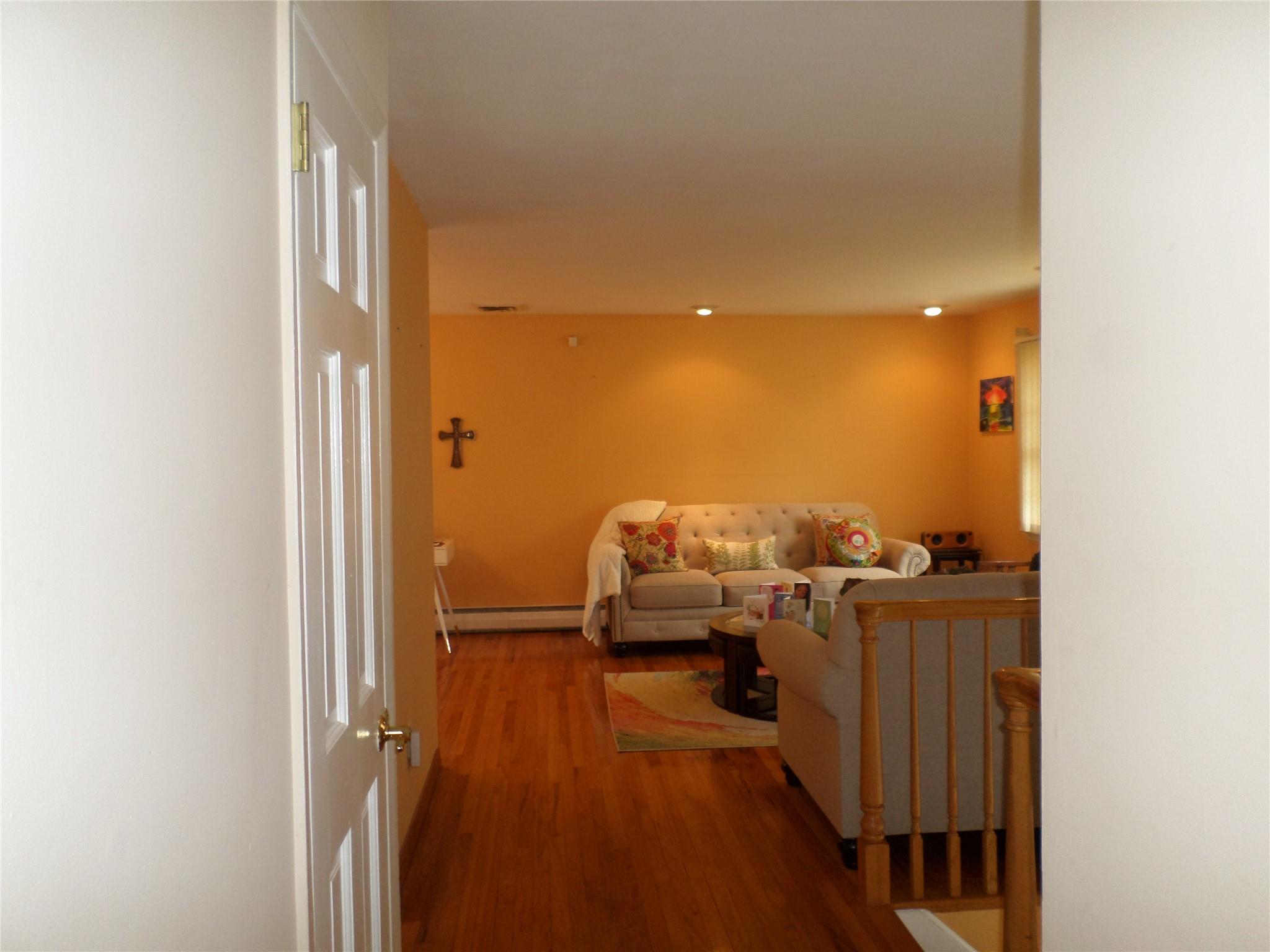 17 Johanna Lane, Monsey, New York image 11