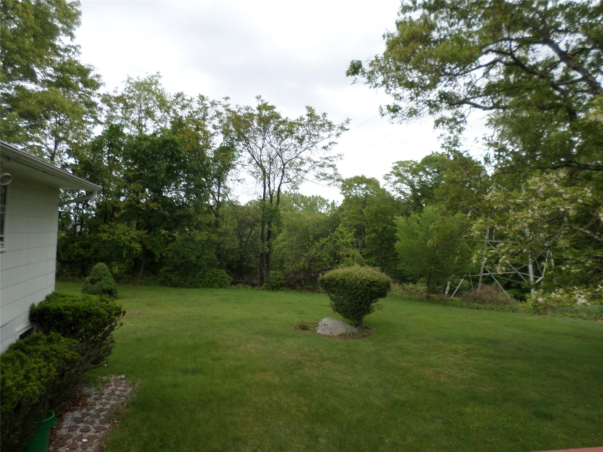 17 Johanna Lane, Monsey, New York image 28