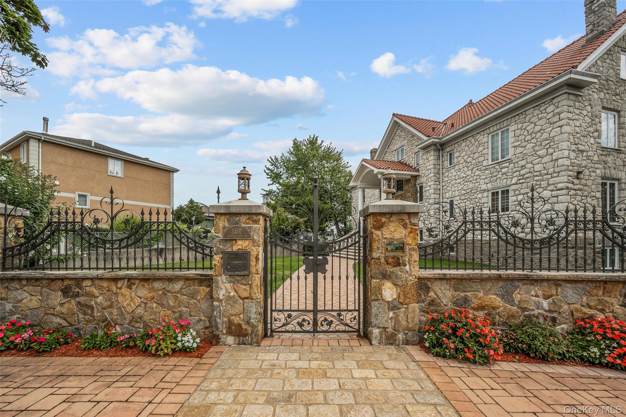 3407 Country Club Road