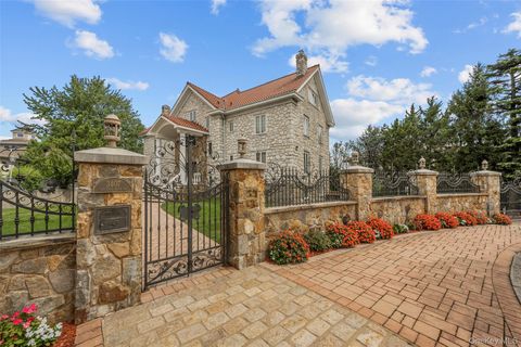 3407 Country Club Road Bronx NY 10465