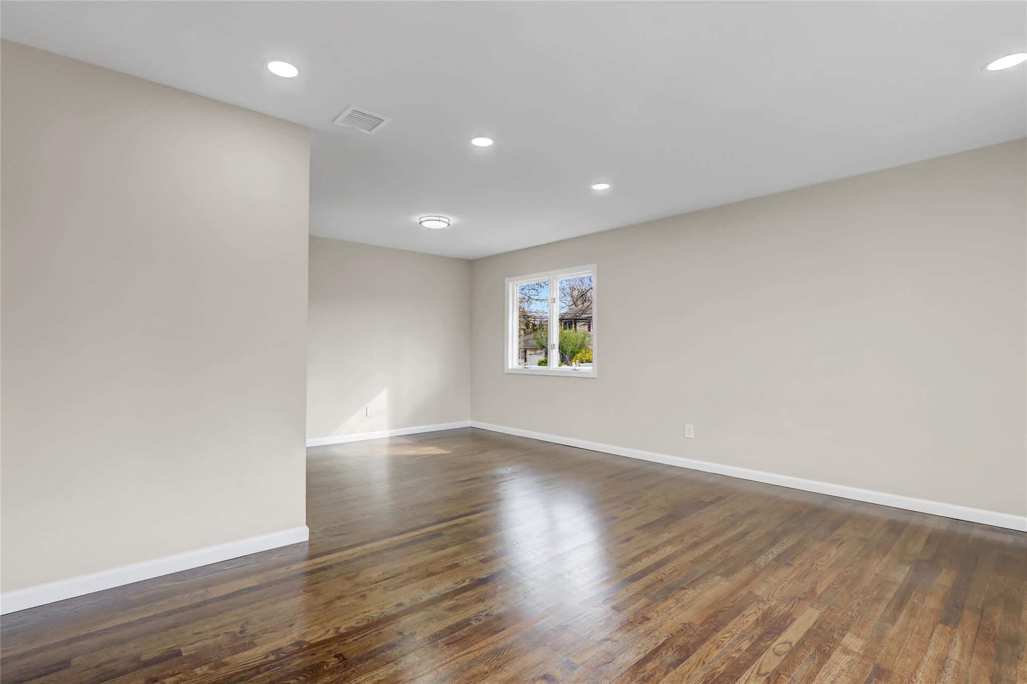 1580 Little Whaleneck Road, Merrick, New York image 4