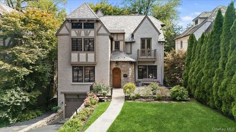 27 Villa Road Larchmont NY 10538