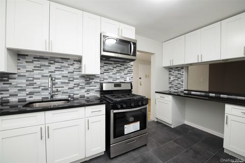 94-30 60 Avenue 6G Elmhurst NY 11375