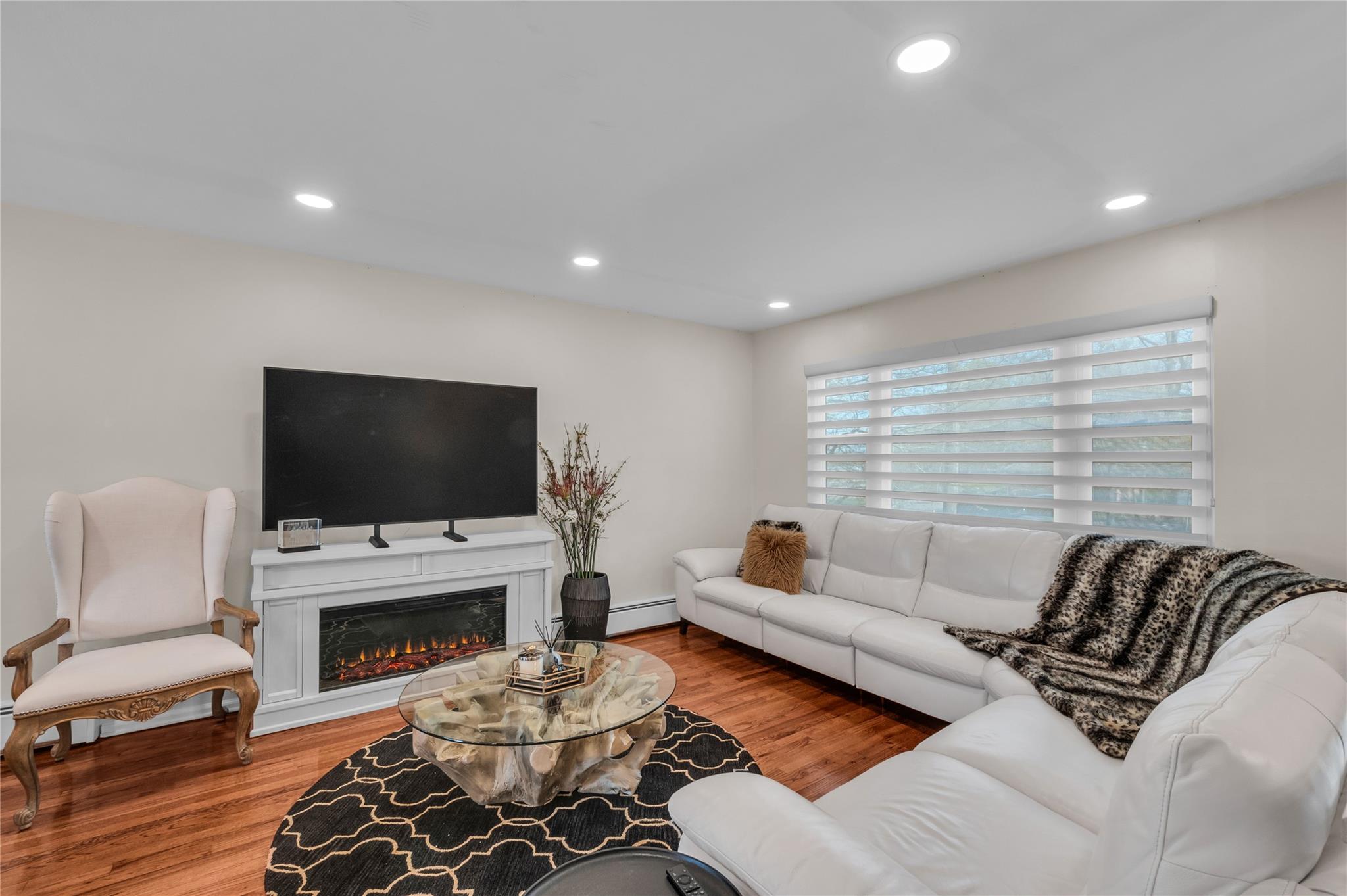 756 Bohemia Parkway, Sayville, New York image 5
