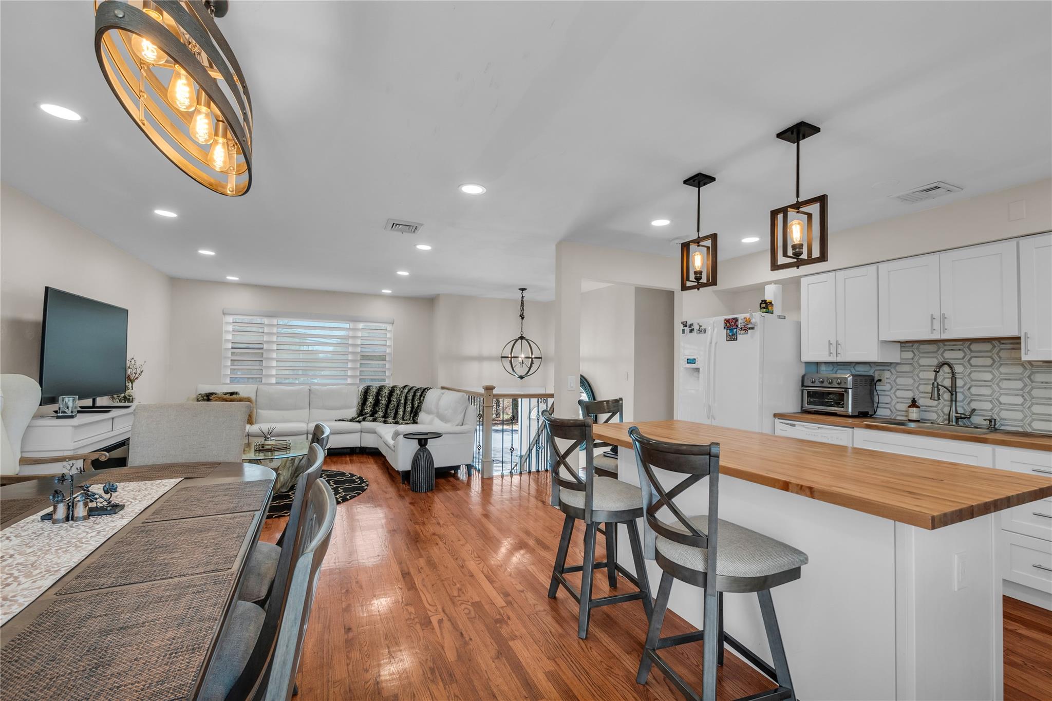 756 Bohemia Parkway, Sayville, New York image 7