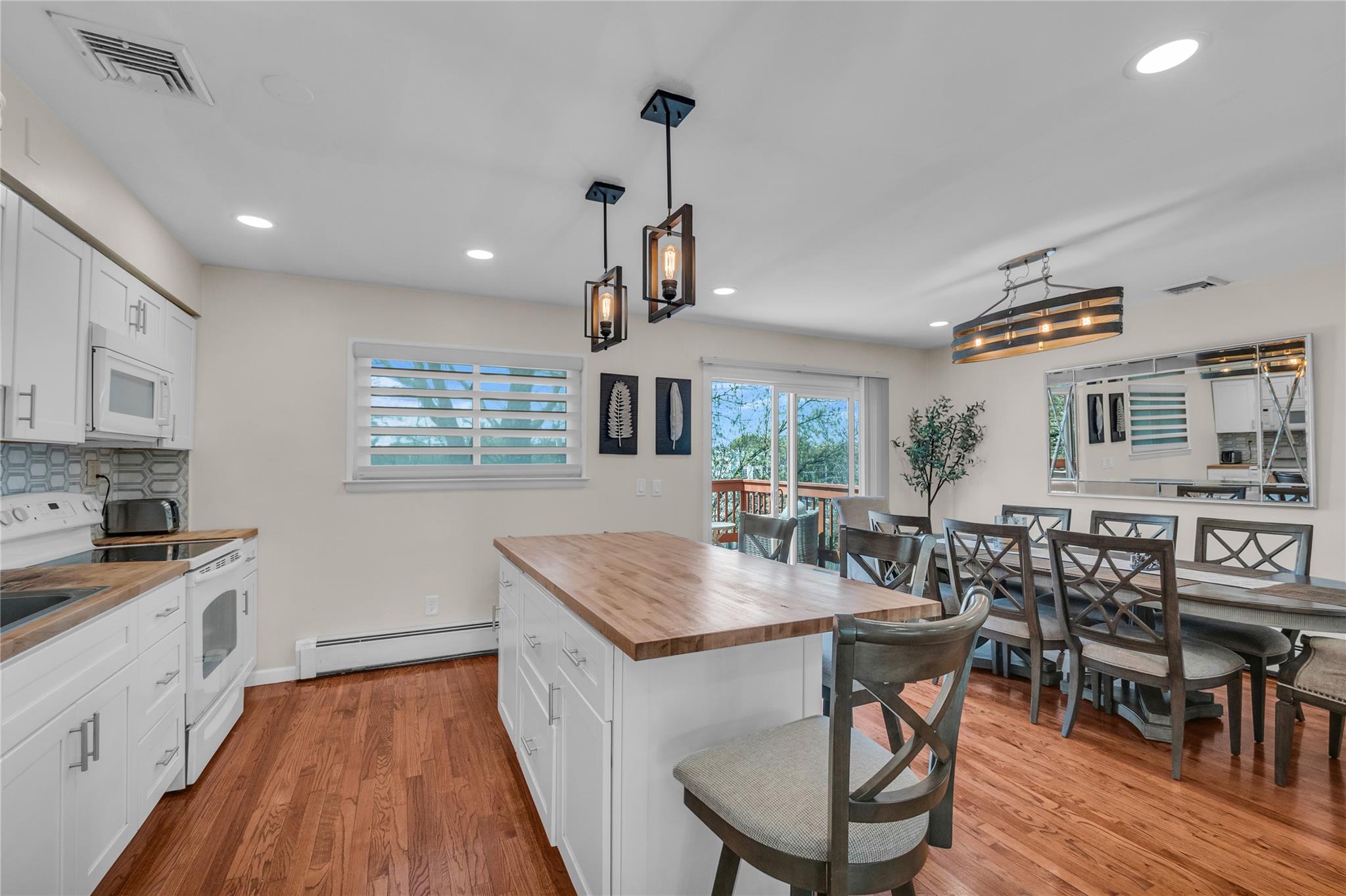 756 Bohemia Parkway, Sayville, New York image 6