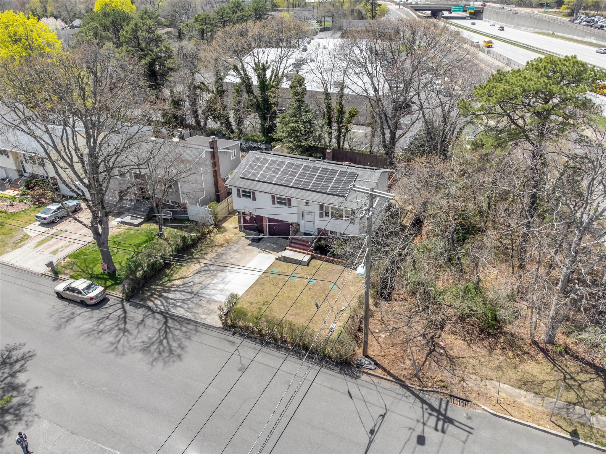 756 Bohemia Parkway, Sayville, New York image 2