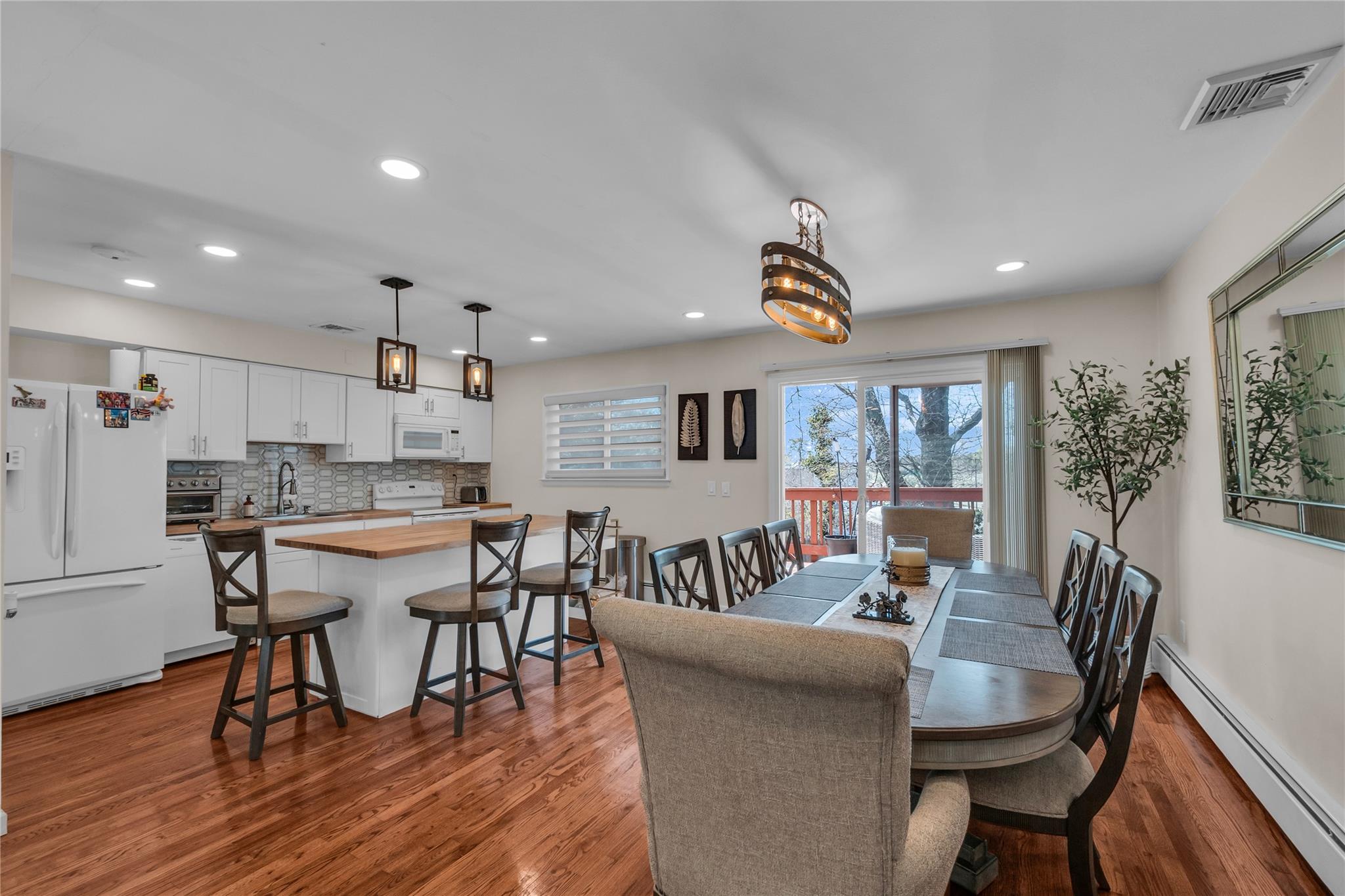 756 Bohemia Parkway, Sayville, New York image 4