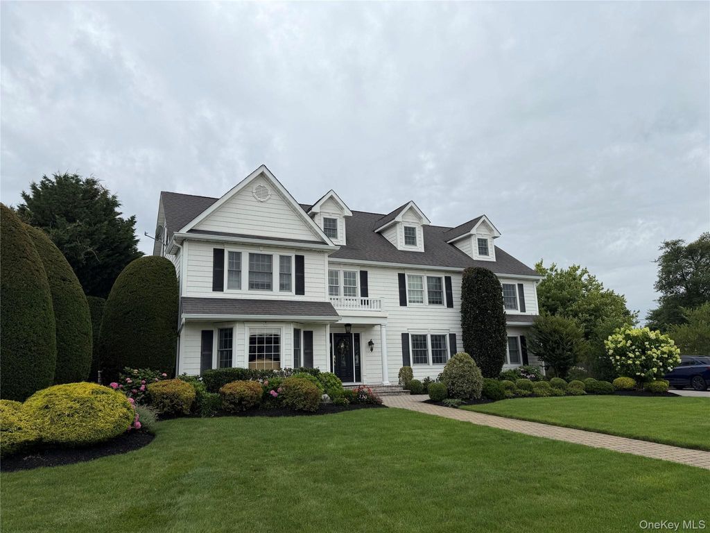 Photo of 120 Ocean Avenue, Massapequa, NY 11758 (MLS # 1029115)