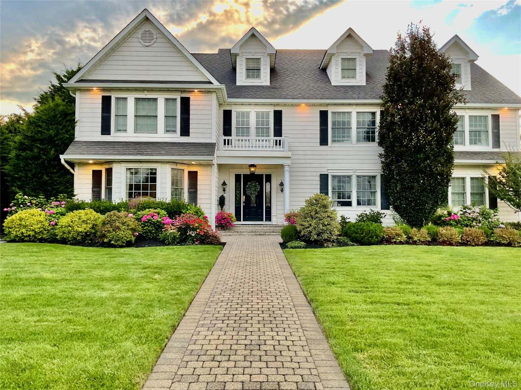 Photo of 120 Ocean Avenue, Massapequa, NY 11758 (MLS # 1029115)