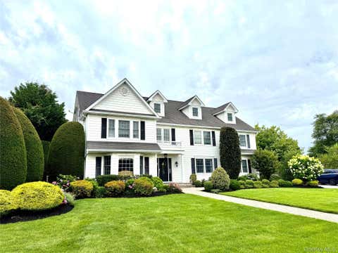 Photo of 120 Ocean Avenue, Massapequa, NY 11758 (MLS # 1029115)