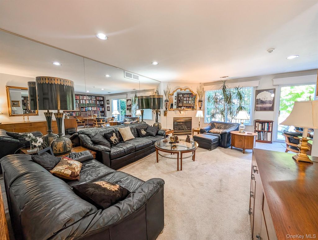 Photo of 139 Erin Lane, East Setauket, NY 11733 (MLS # 954297)