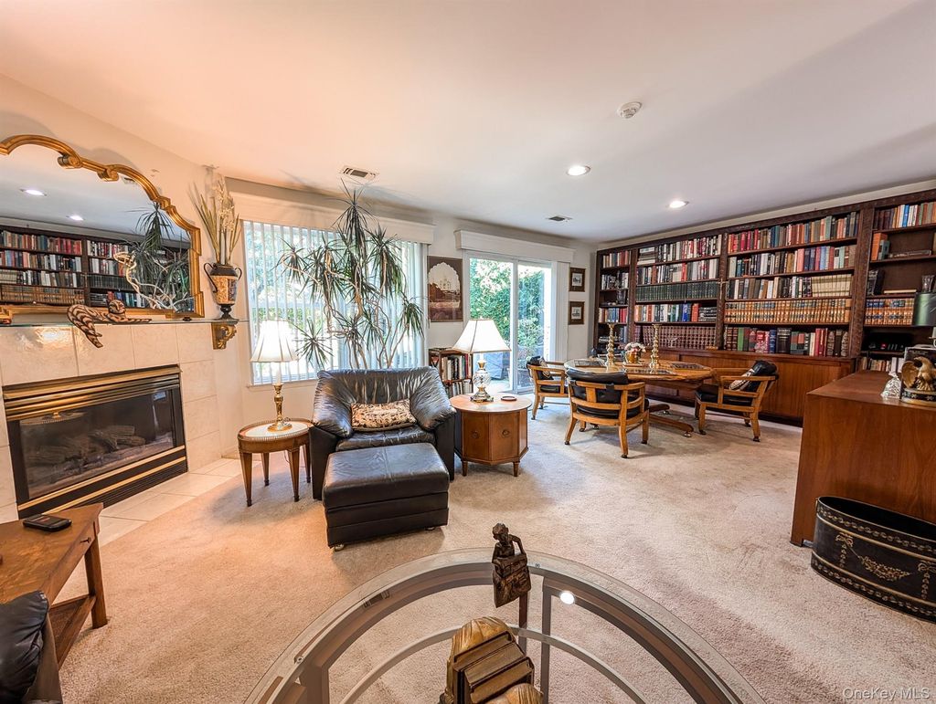 Photo of 139 Erin Lane, East Setauket, NY 11733 (MLS # 954297)