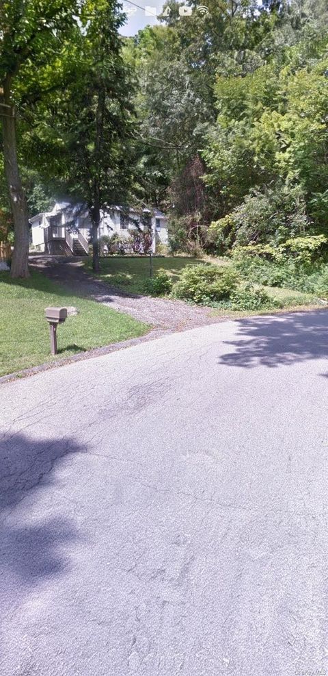 Homes For Sale - 9 Glenna Drive<br/> Putnam County, Carmel, NY 10512