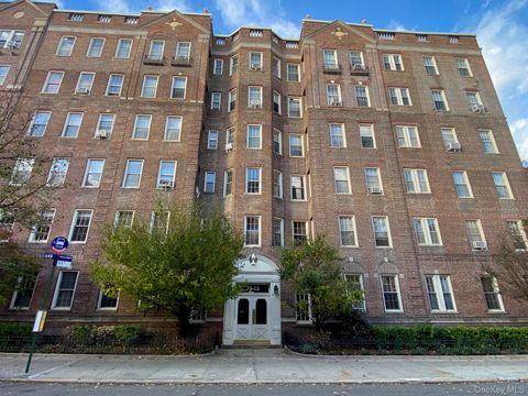 Photo of 7915 35th Avenue #3C, Jackson Heights, NY 11372 (MLS # 938217)