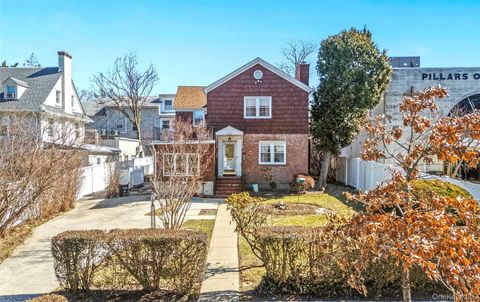 Homes For Sale - 33-09 Parsons Boulevard<br/> Flushing, NY 11354