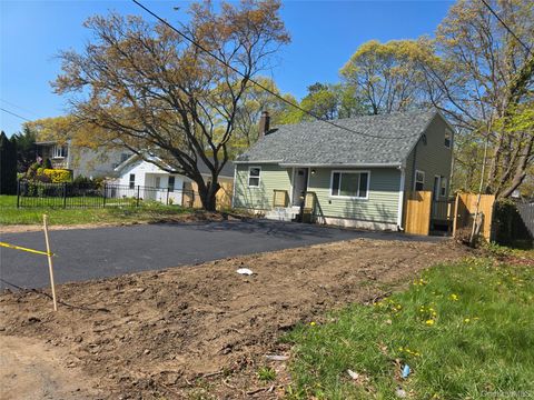 198 Concord Road Shirley NY 11967