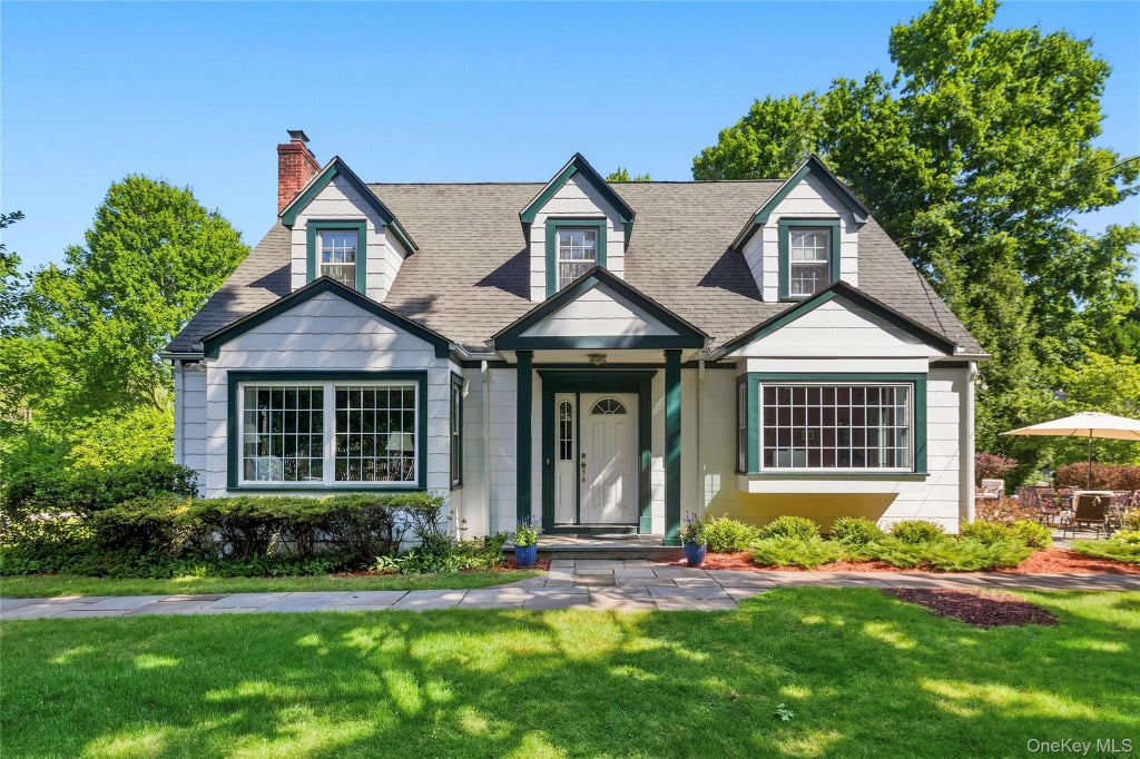 Photo of 3 Chappaqua Road, Briarcliff Manor, NY 10510 (MLS # 1023977)