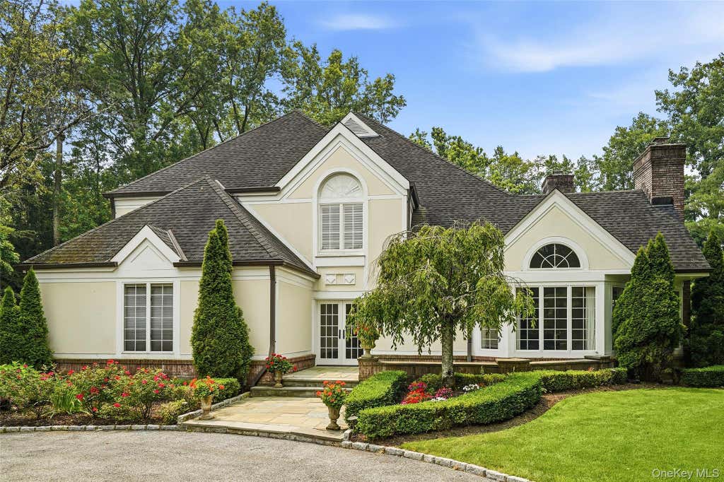 Photo of 16 Hampton Road, Purchase, NY 10577 (MLS # 1037997)