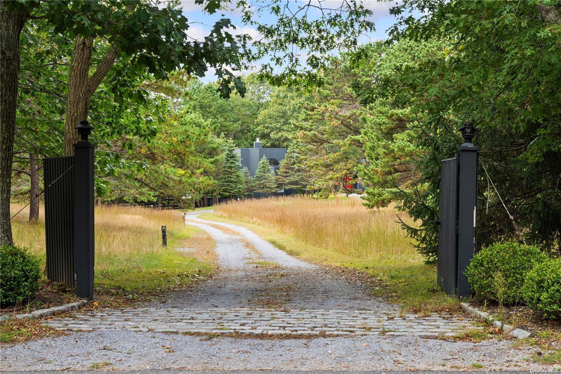 707 Pleasure Drive, Flanders, New York image 5