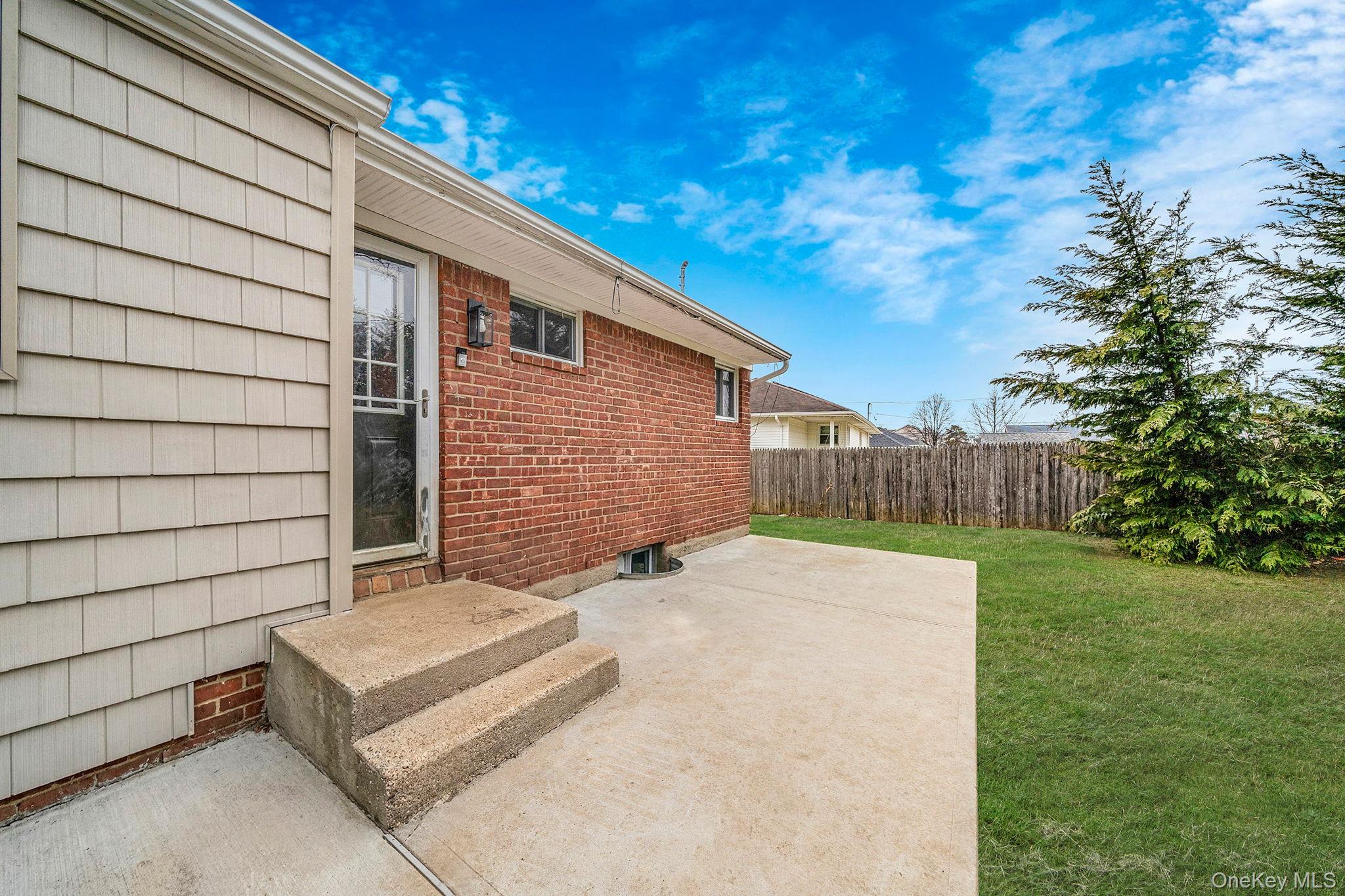 14 Burlington Avenue 2015