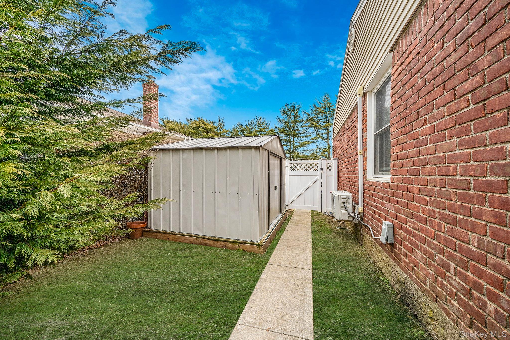 14 Burlington Avenue 2015