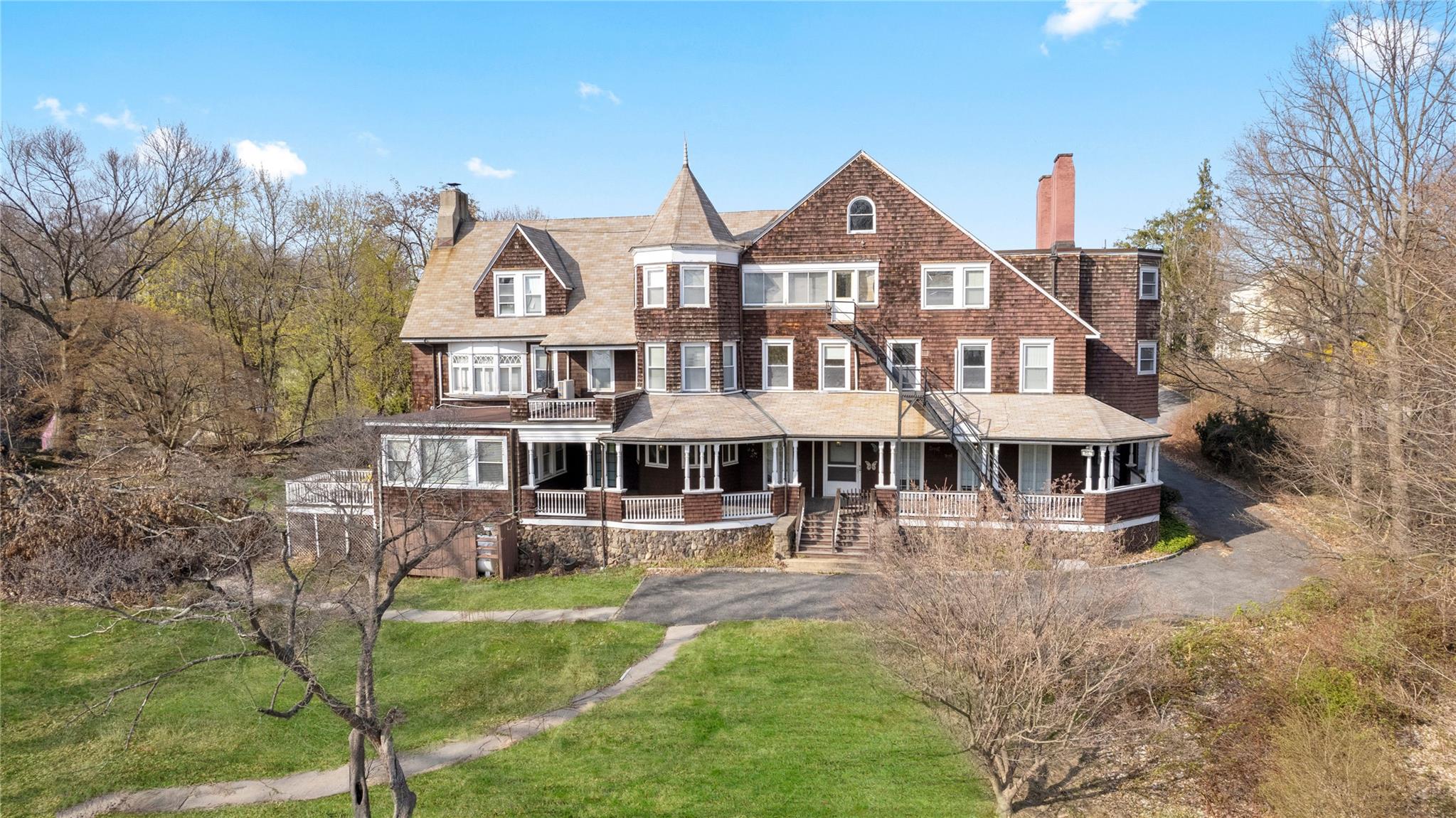 25 N Malcolm St, Ossining, NY 10562