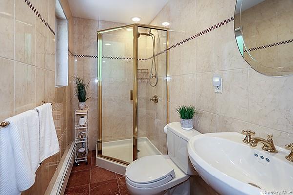 Plainview, New York 11803, United States, 3 Bedrooms Bedrooms, ,2 BathroomsBathrooms,Residential,Active,185595