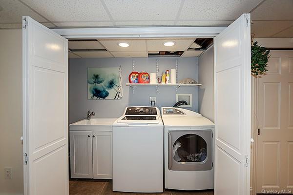 Plainview, New York 11803, United States, 3 Bedrooms Bedrooms, ,2 BathroomsBathrooms,Residential,Active,185595