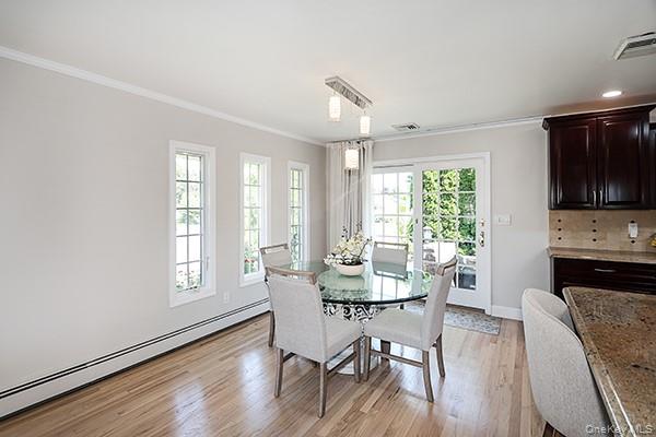 Plainview, New York 11803, United States, 3 Bedrooms Bedrooms, ,2 BathroomsBathrooms,Residential,Active,185595