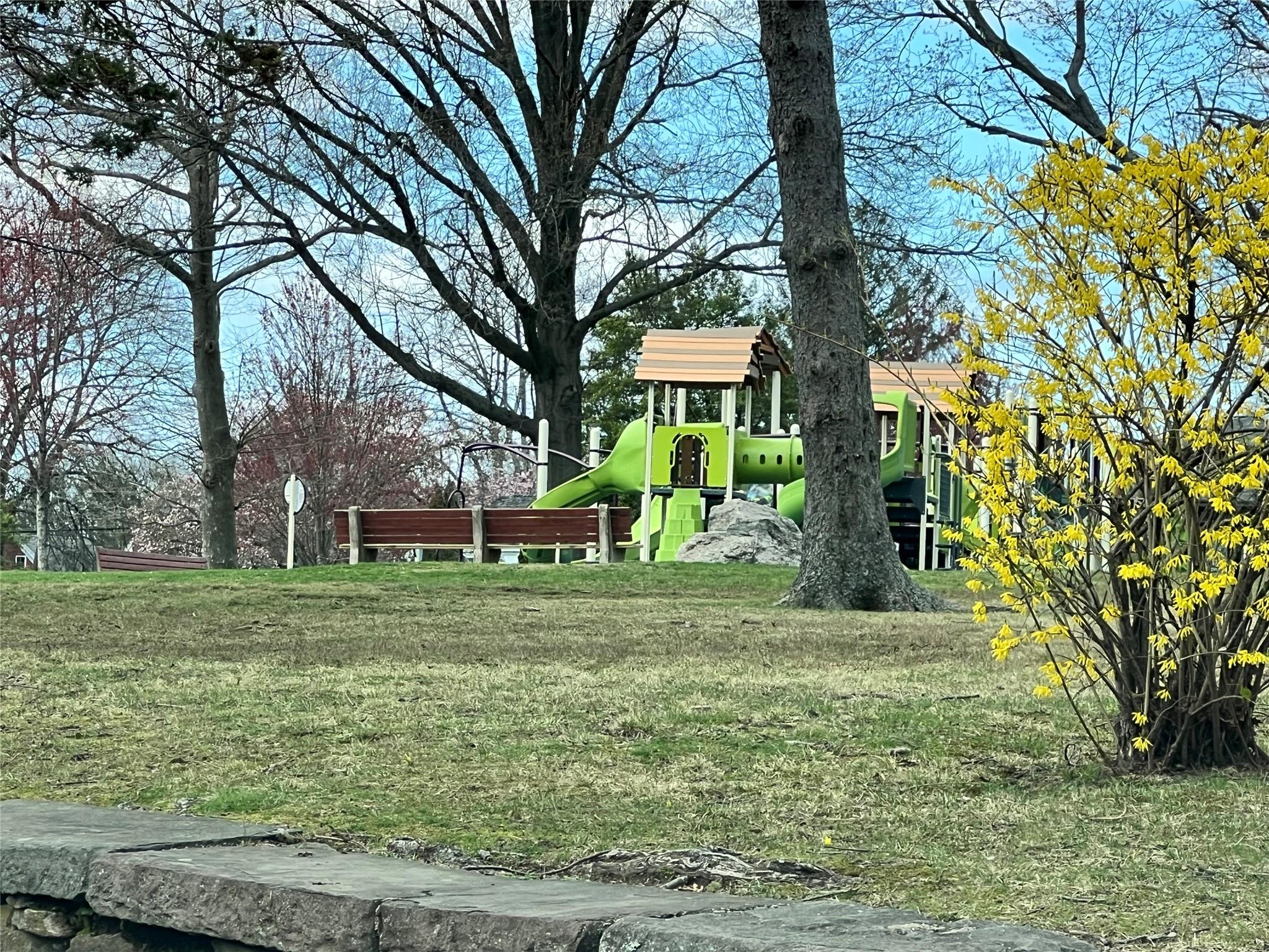 92 Casper Court, Port Chester, New York image 34