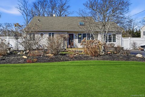 Homes For Sale - 628 Peter Paul Drive<br/> West Islip, NY 11795
