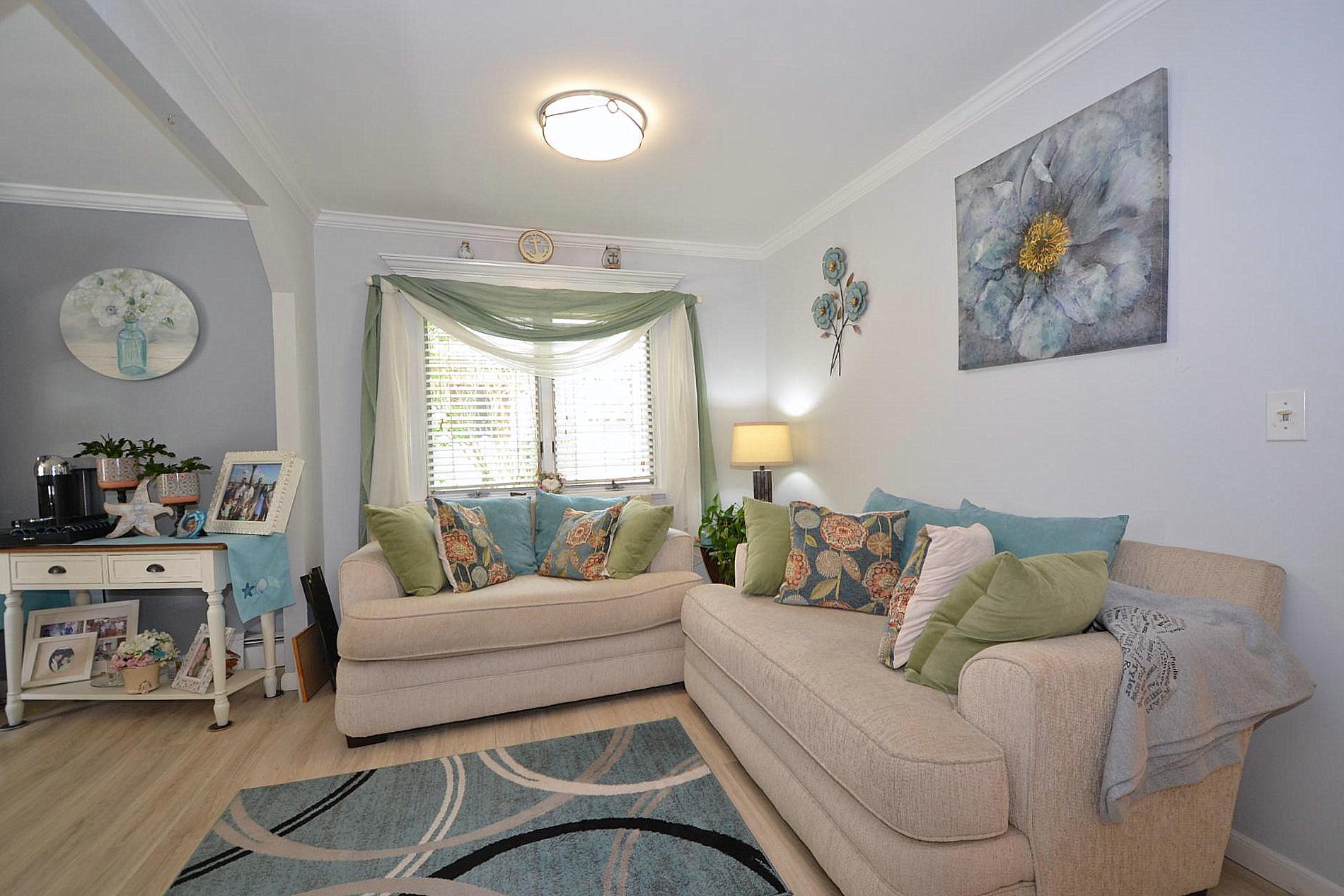 21 Northern Boulevard, Shirley, New York image 5
