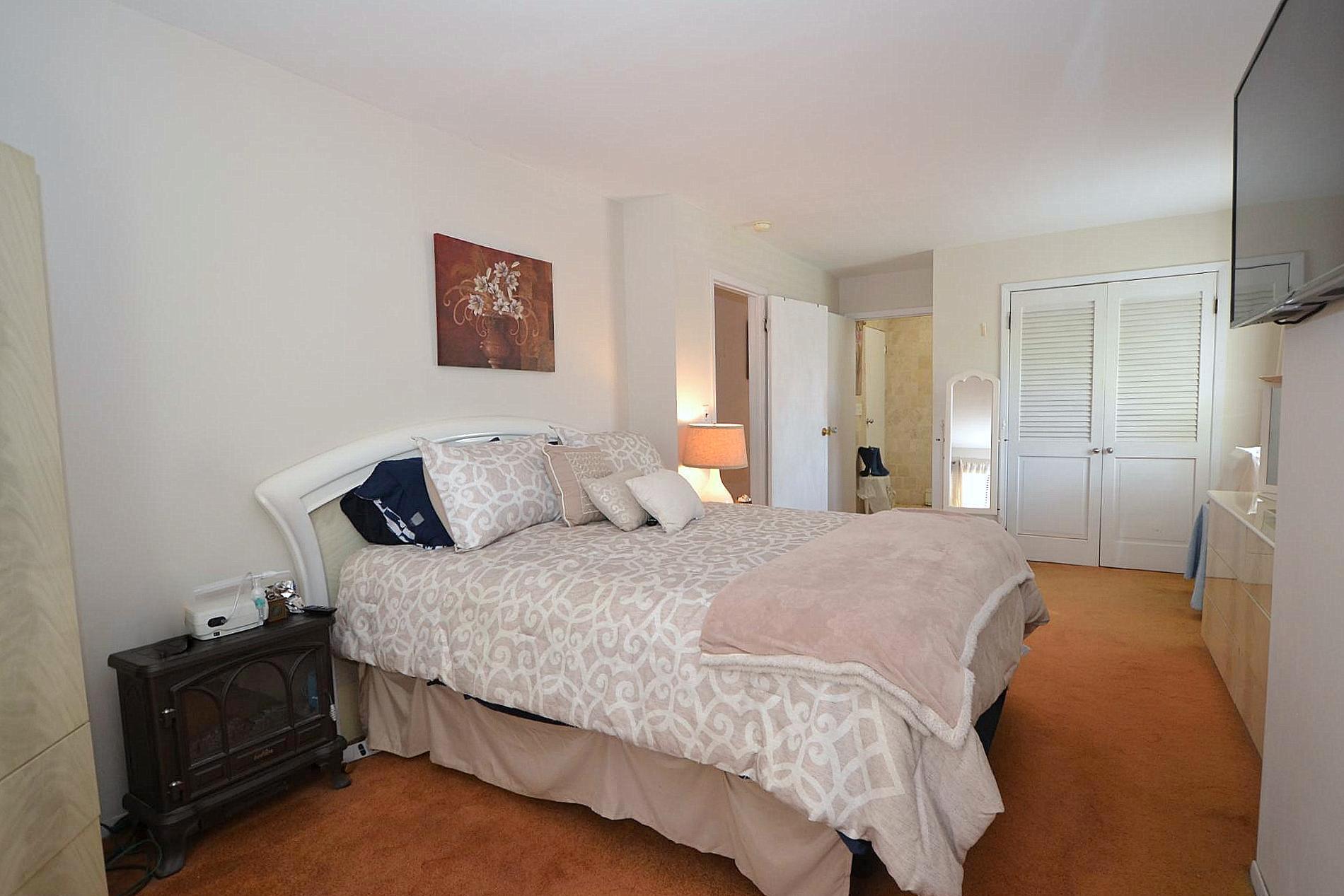 21 Northern Boulevard, Shirley, New York image 14