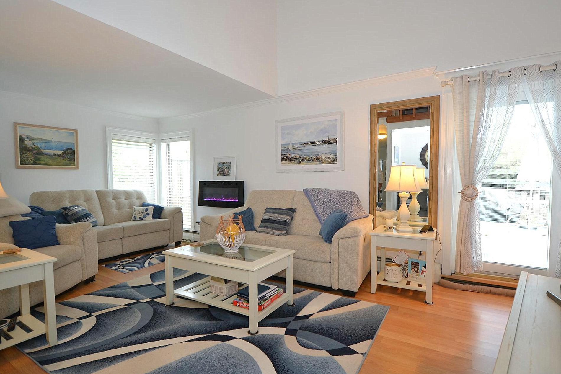 21 Northern Boulevard, Shirley, New York image 9