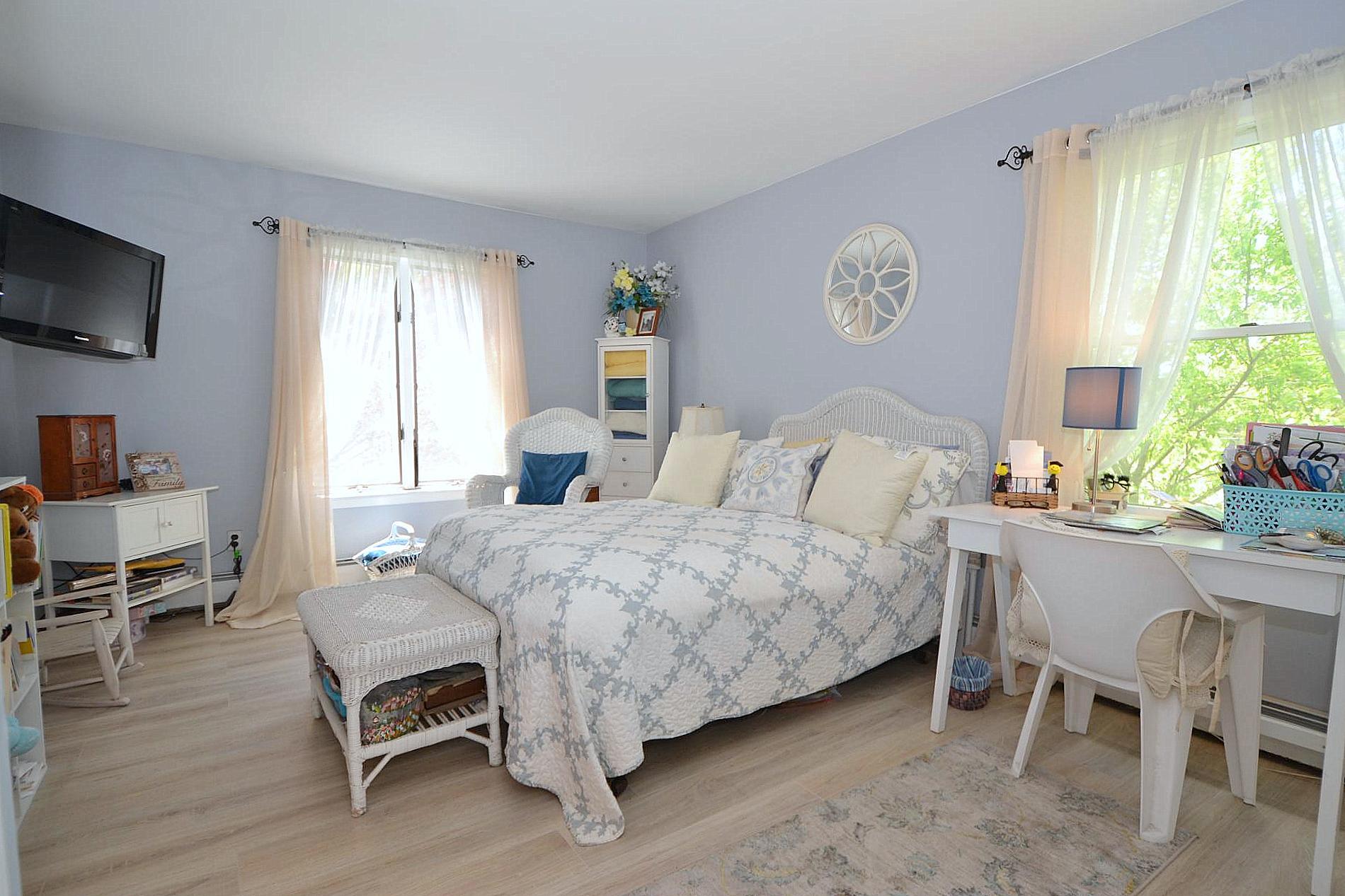 21 Northern Boulevard, Shirley, New York image 16