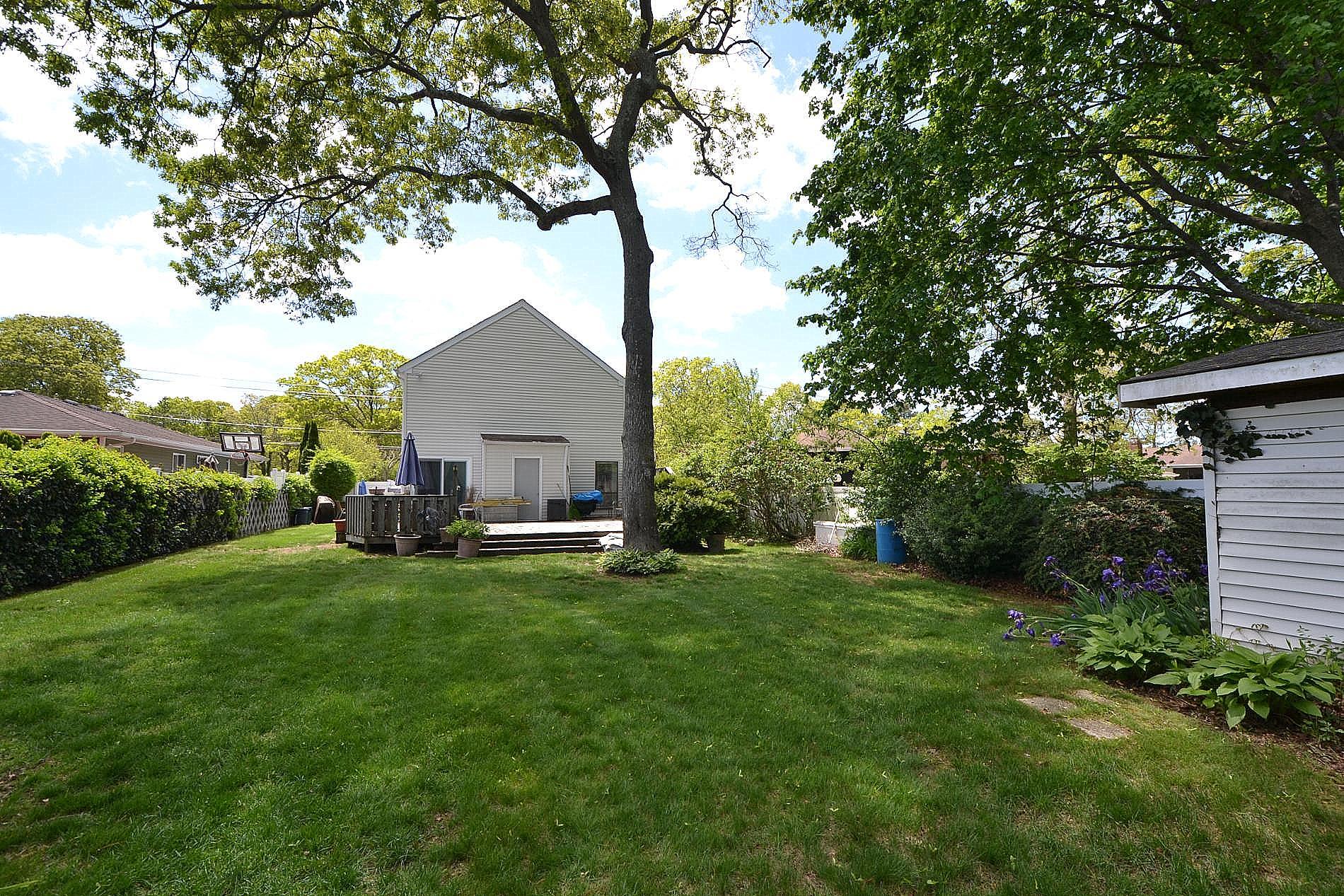 21 Northern Boulevard, Shirley, New York image 19
