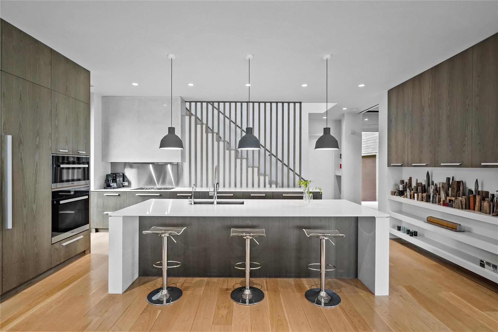 1064 Bay Head Drive, Mamaroneck, New York image 9