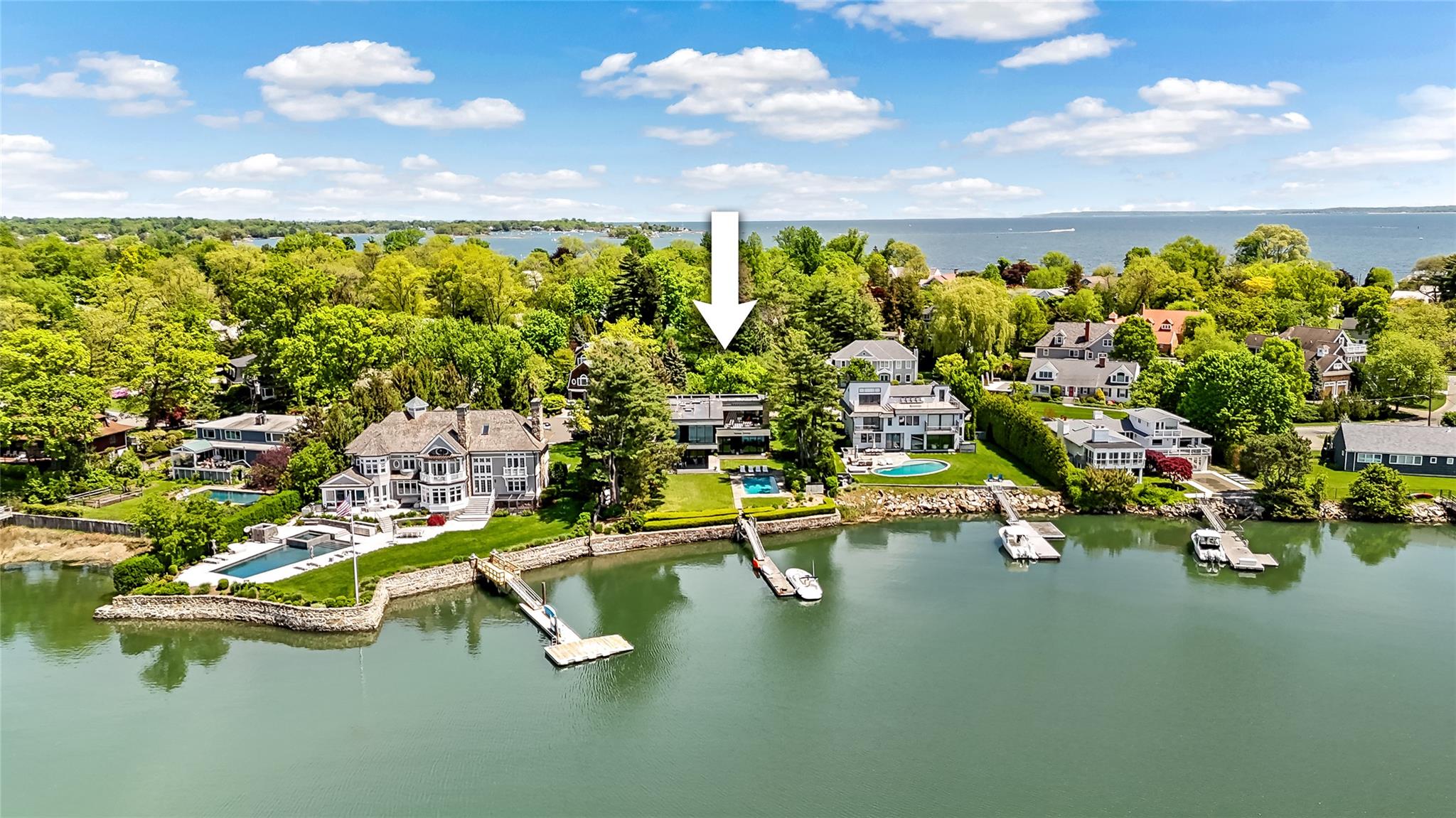 1064 Bay Head Drive, Mamaroneck, New York image 1