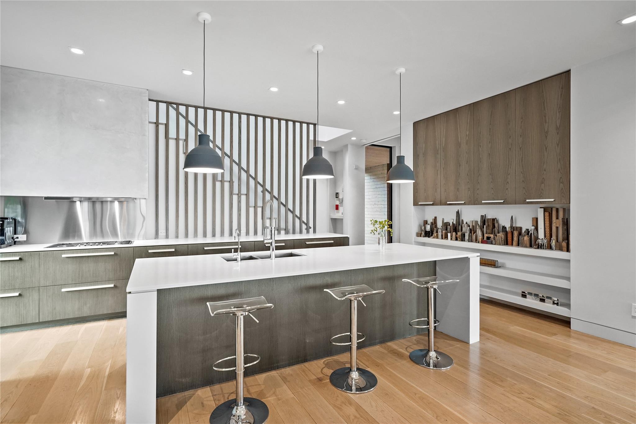 1064 Bay Head Drive, Mamaroneck, New York image 8